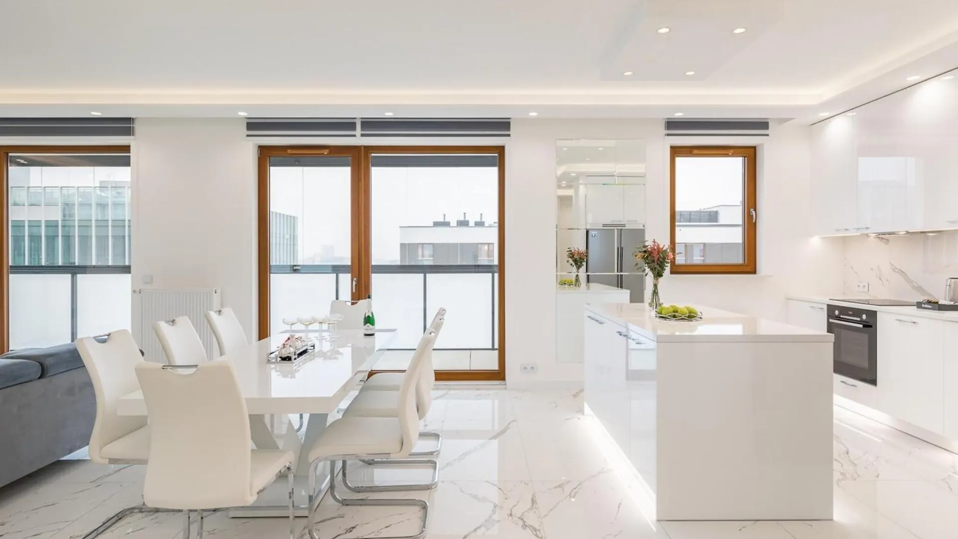 Karolkowa 28A - Luminous Apartment With Balcony By Renters Prestige Warsaw