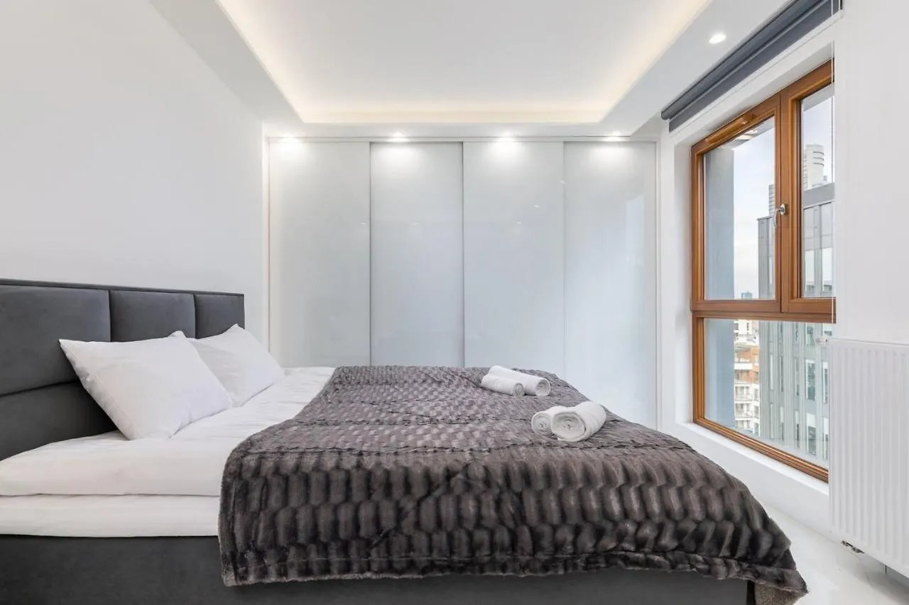 Karolkowa 28A - Luminous Apartment With Balcony By Renters Prestige Warsaw
